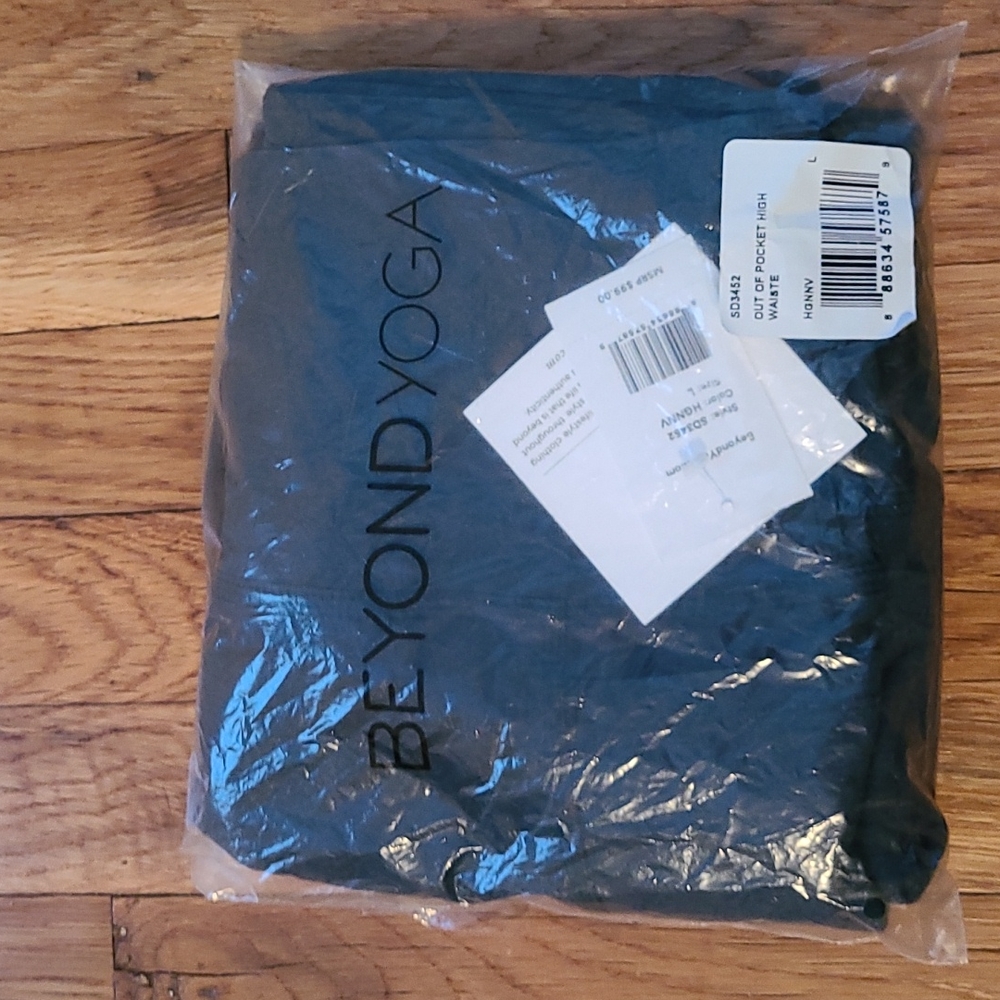 NWT Beyond Yoga Spacedye Out Of Pocket High Waisted Midi Leggings - Picture 4 of 5